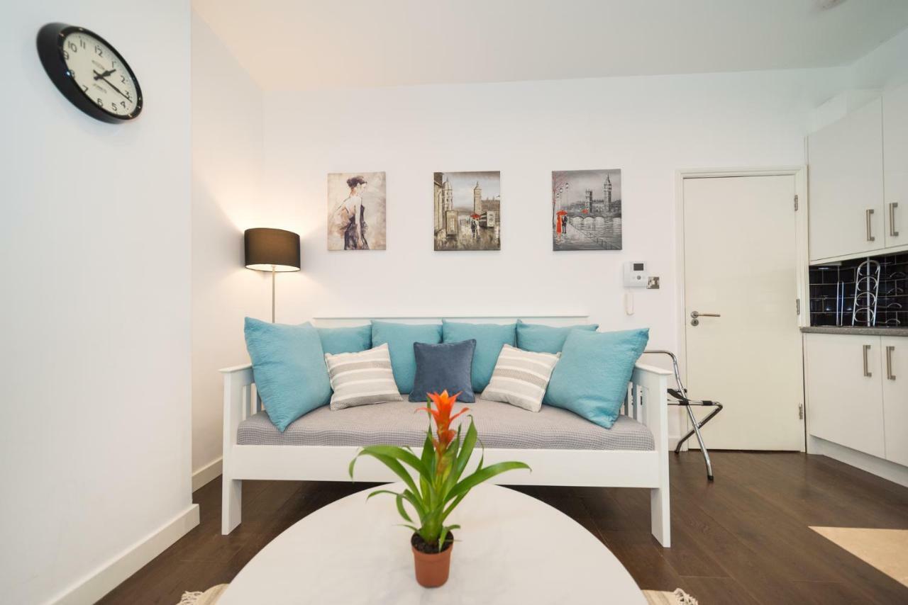 - Great Location * London