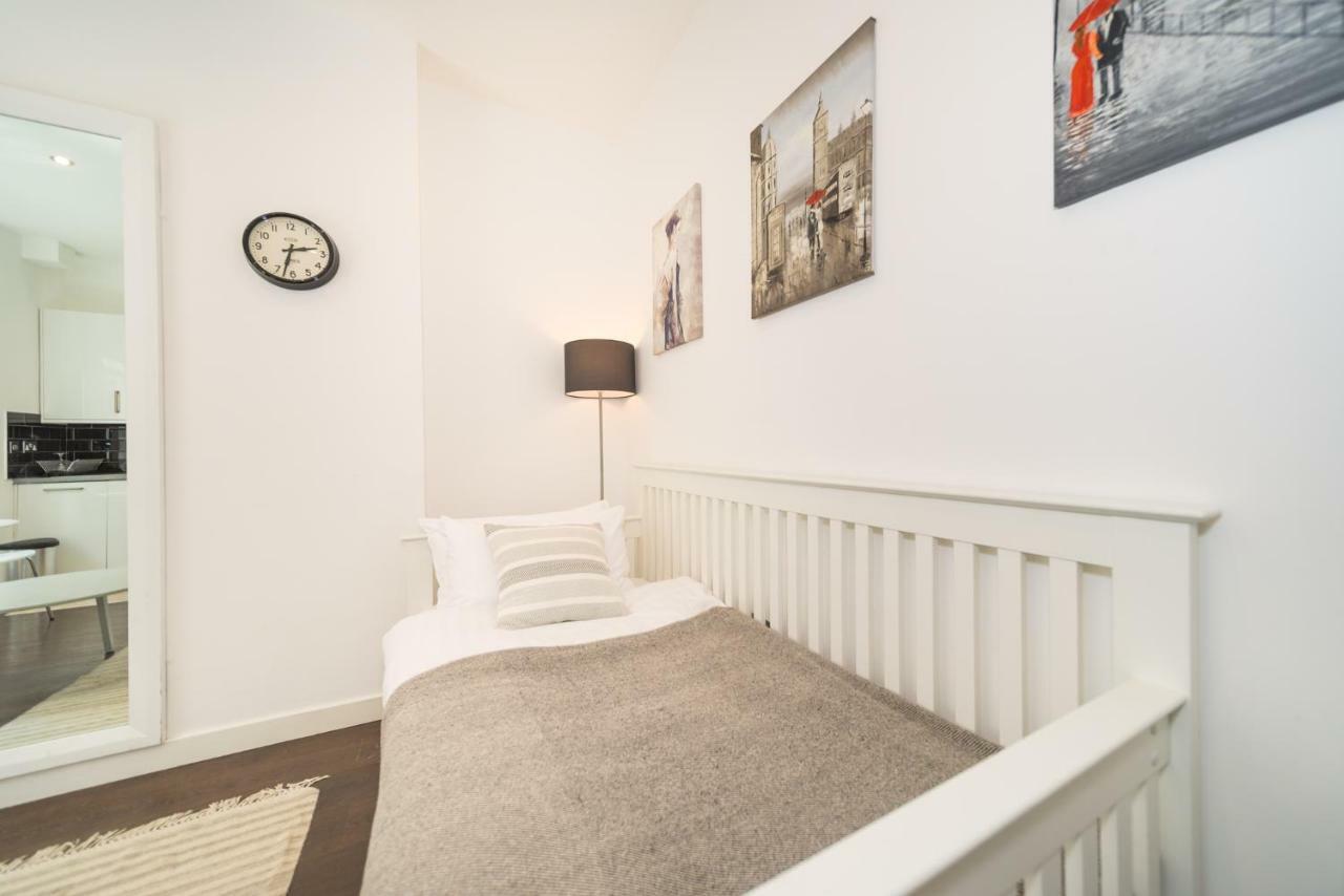 - Great Location Apartment *