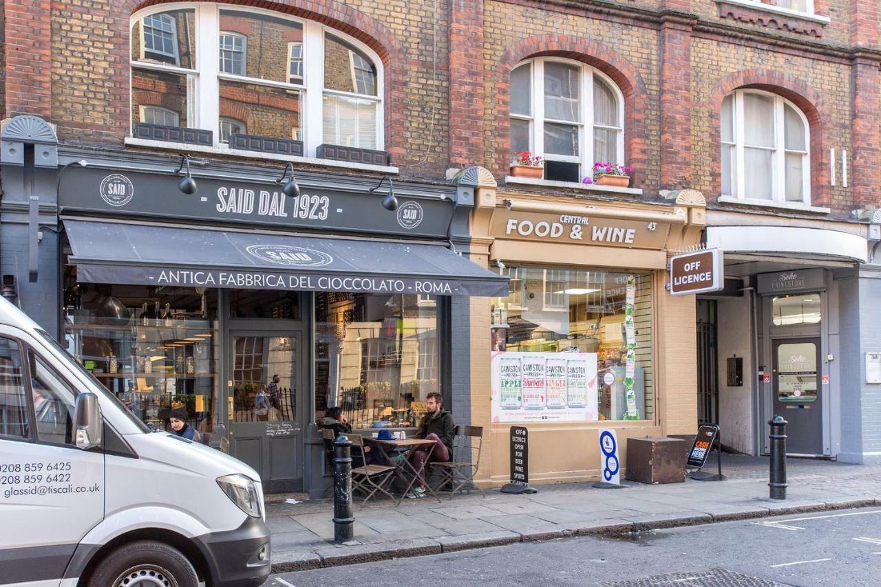 Apartment Artistic And Soulful Carnaby Street Movie Pad