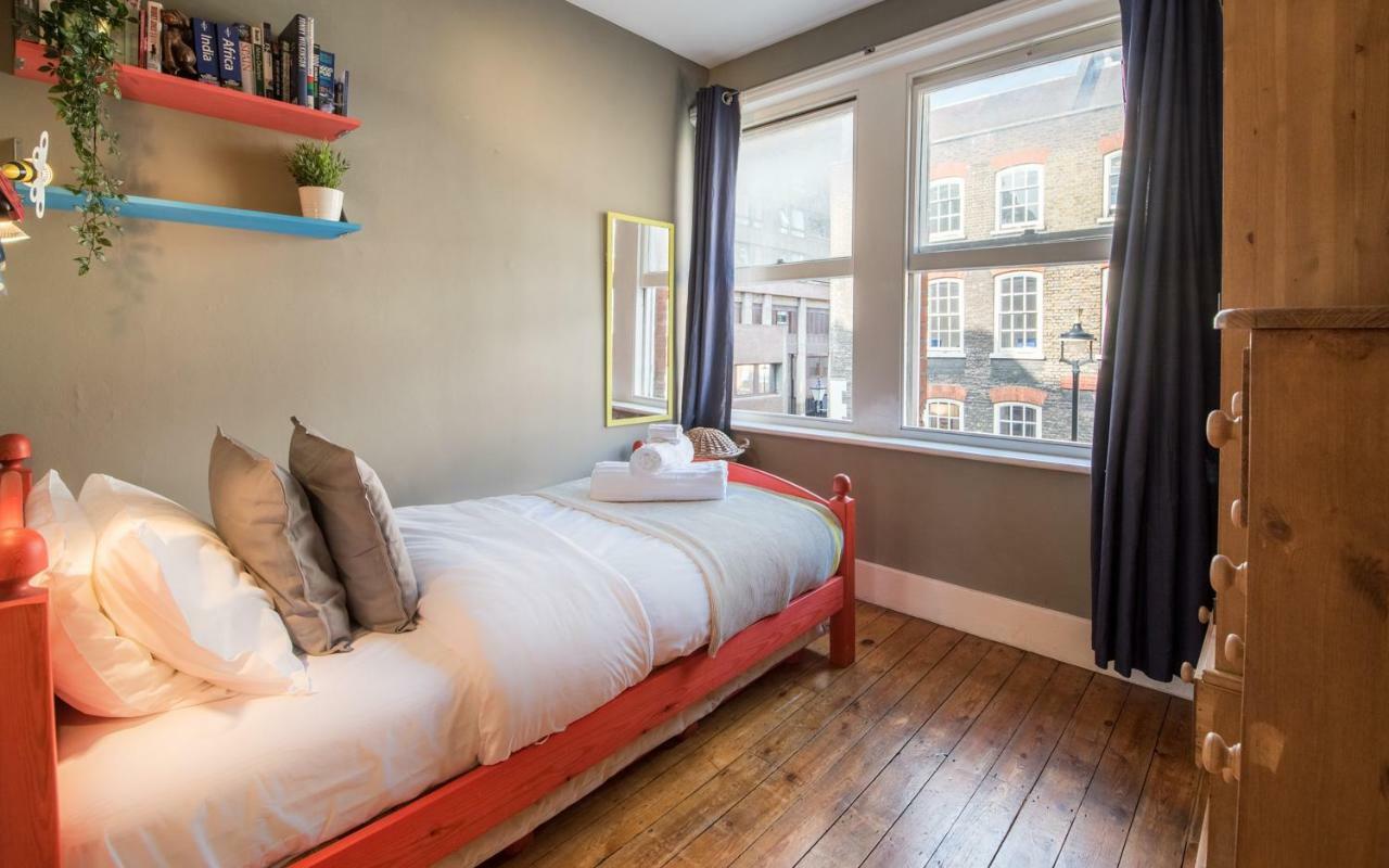 Artistic And Soulful Carnaby Street Movie Pad London