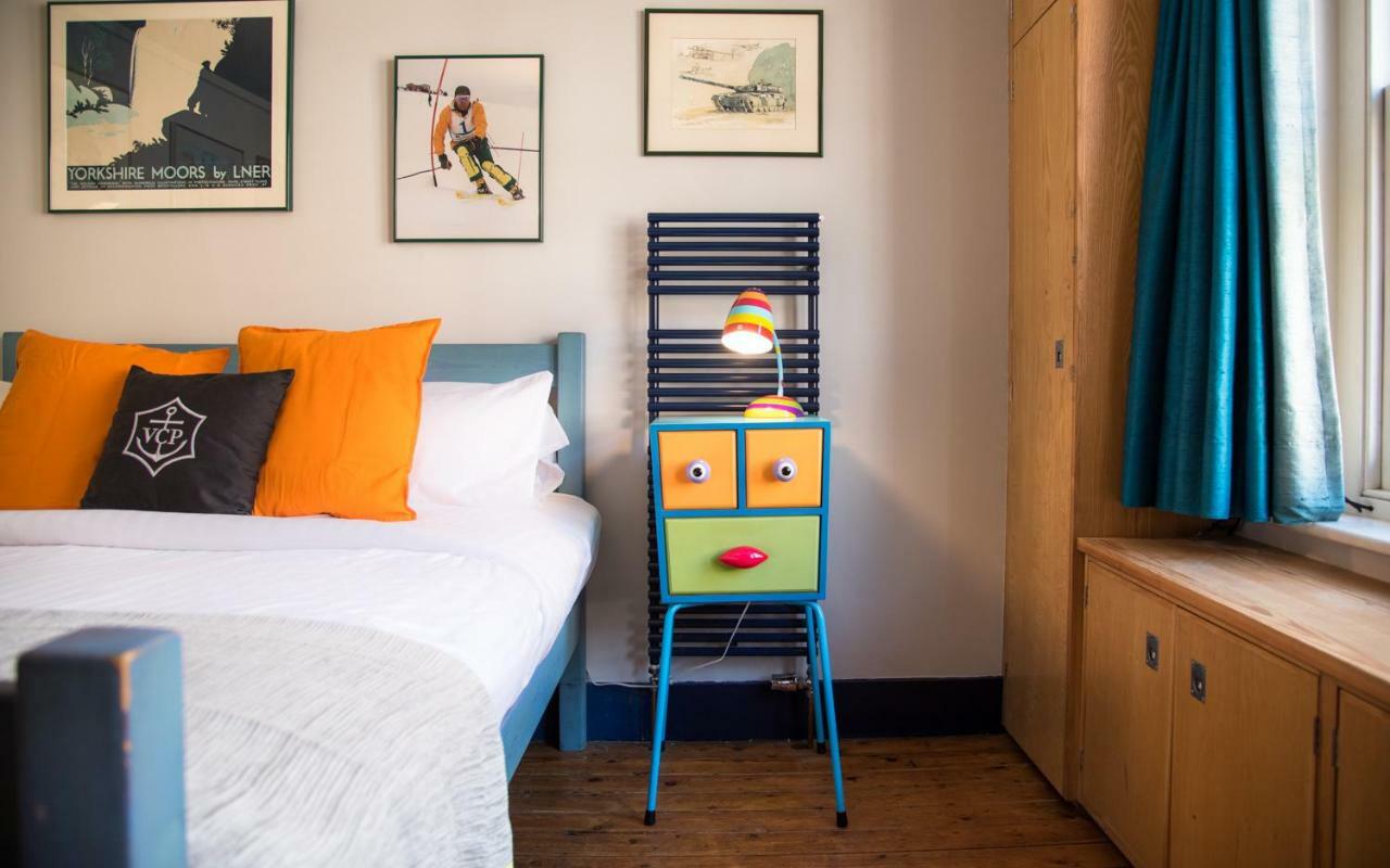 Artistic And Soulful Carnaby Street Movie Pad Apartment *