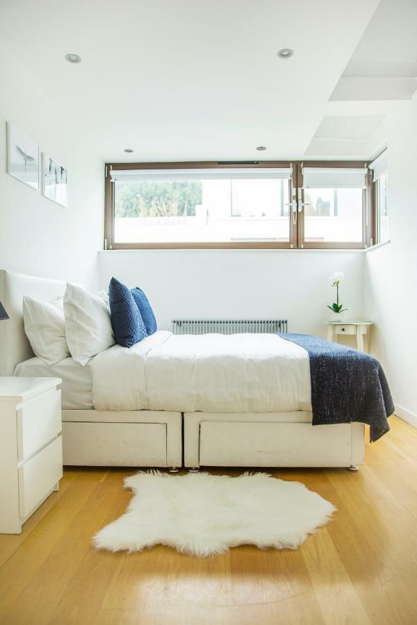 Ferienhaus The Holborn Lights - Modern 3Bdr Home With Rooftop Terrace & Garage *