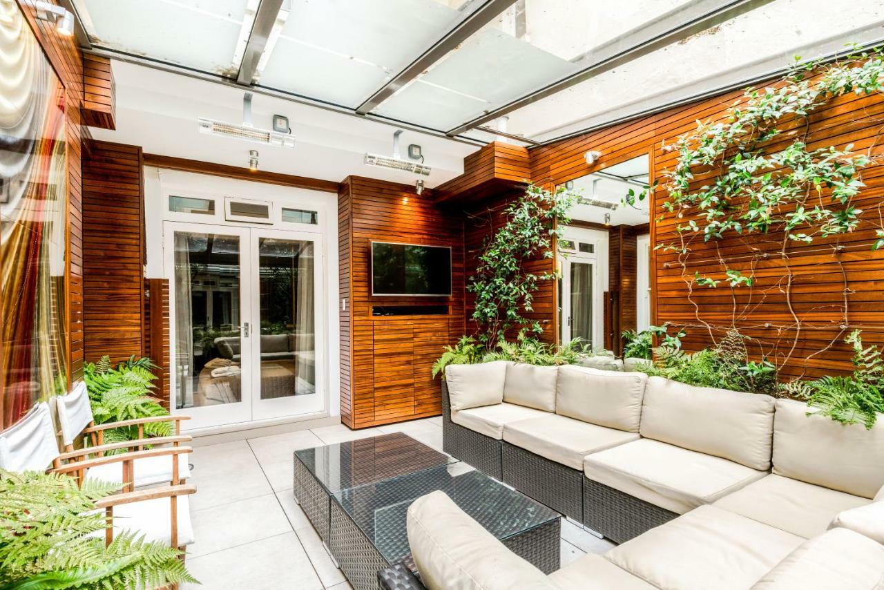 Apartment Garden In