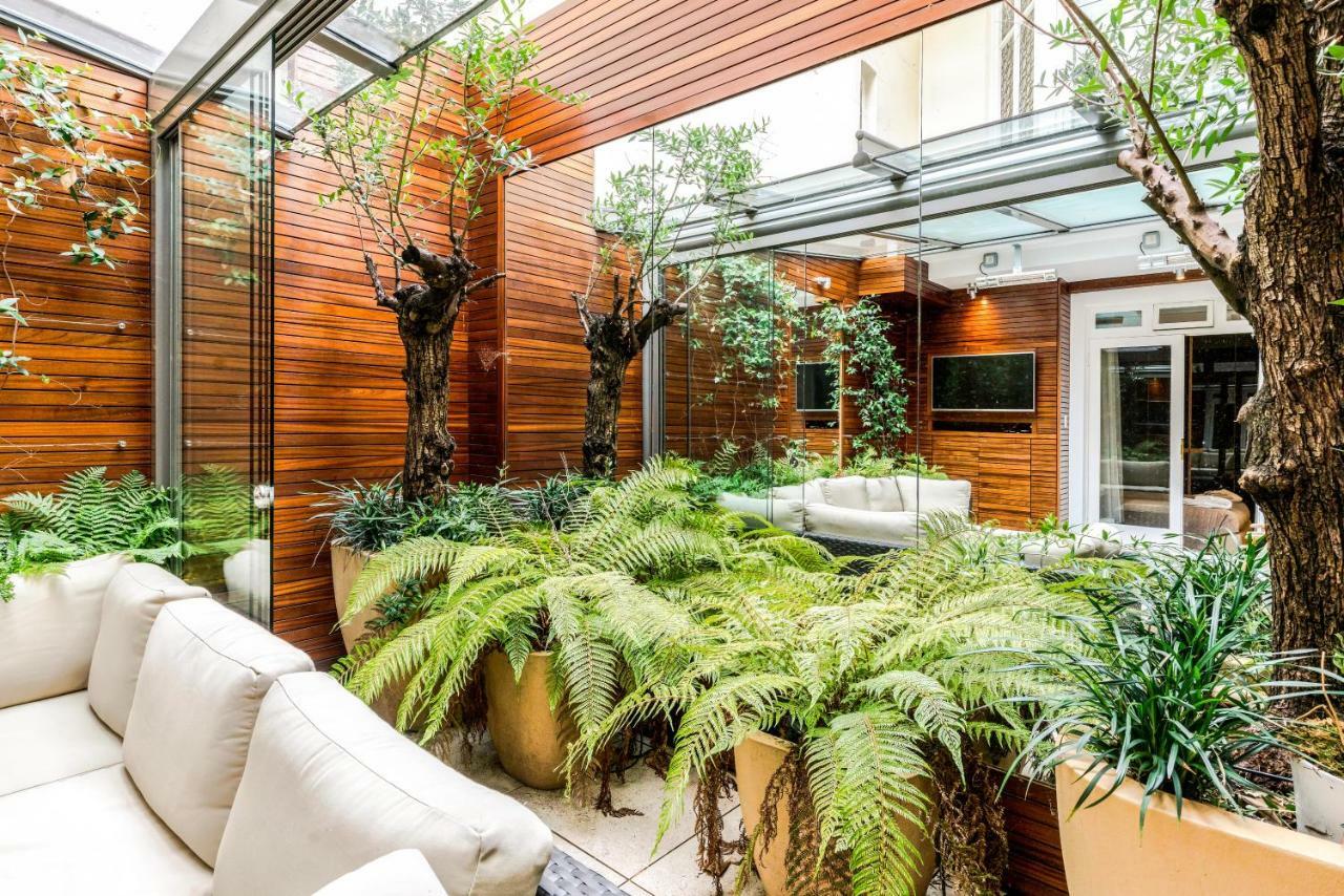 Apartment Garden In London