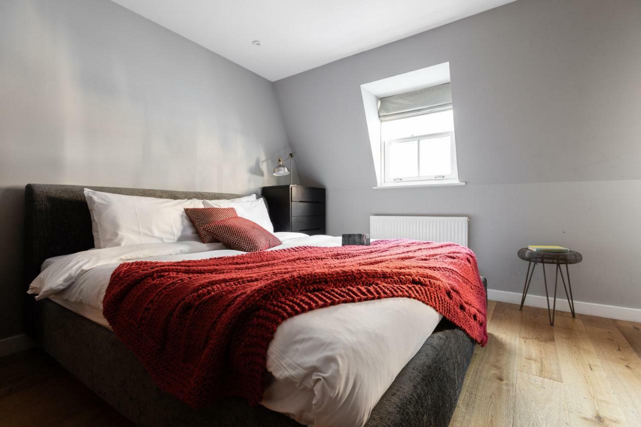 The Norfolk Maisonette - Lovely 4bdr Mews London