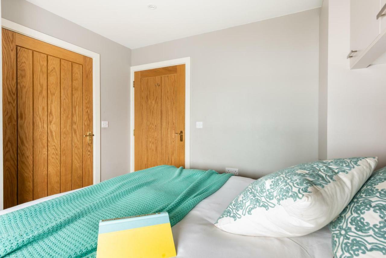 The Norfolk Maisonette - Lovely 4bdr Mews London