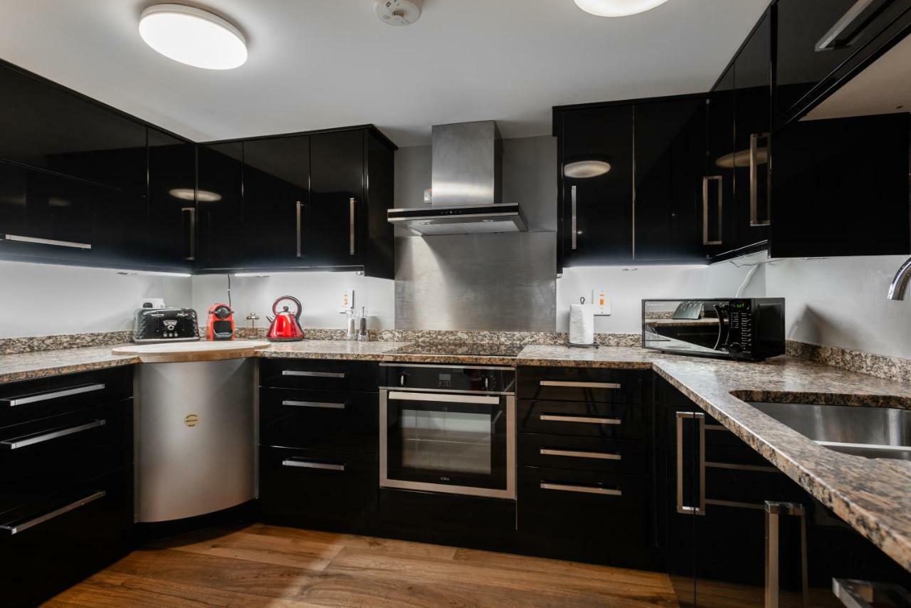 The Norfolk Maisonette - Lovely 4bdr Mews London