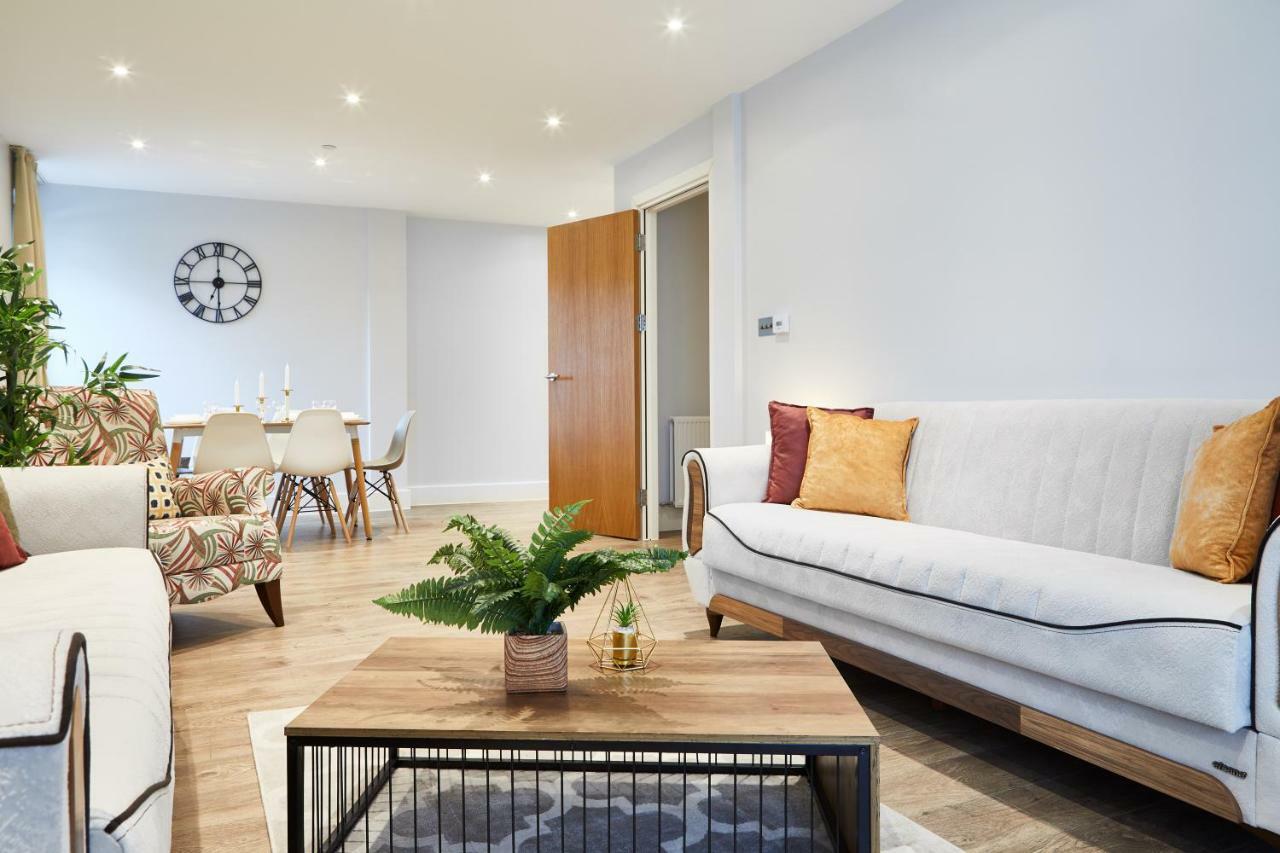 Elegant Luxury Apartment