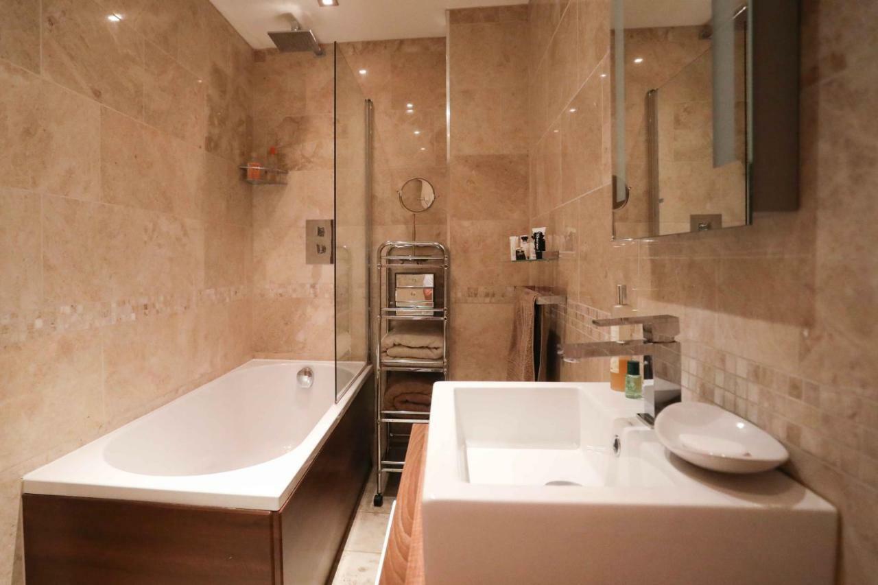Lovely 2 Bed Garden Flat Warren Street London