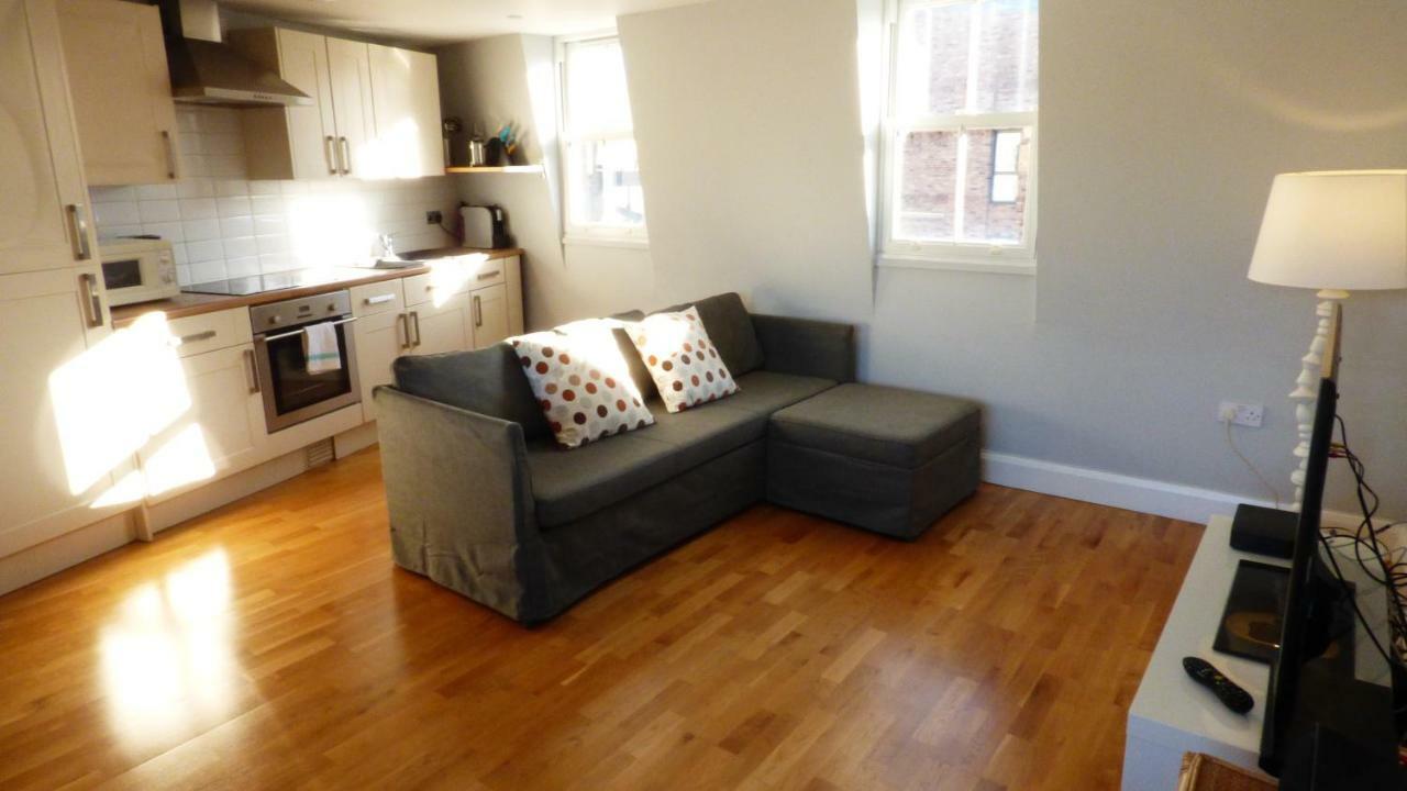 Trendy 2 Bedroom In Vibrant Shoreditch, Zone 1 Free Wifi - Sleeps 4+2 London