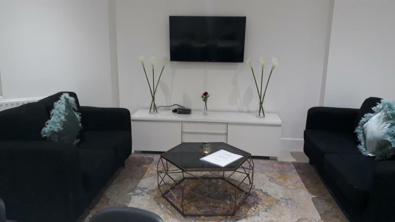 Luxury Finchley Rd Apartments London