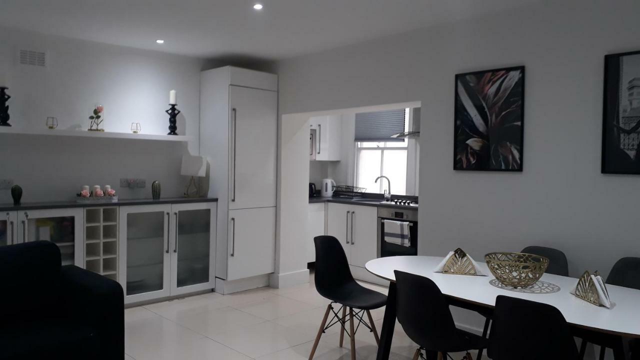 Luxury Finchley Rd Apartments Apartment London