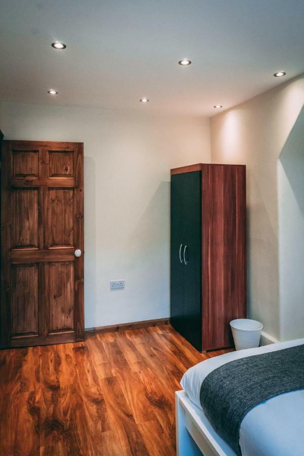 Quality Stay,2 Bed Near The Centre, 2min Walk From Metro Station London