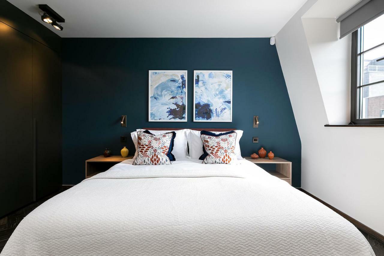 Luxury In Soho - Oxford Street *