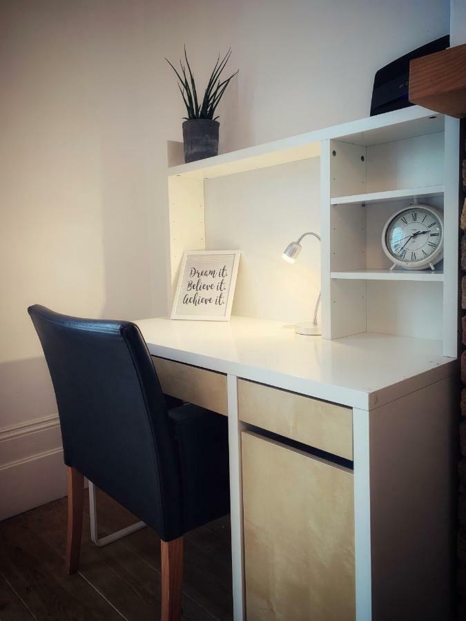 Paul's Place Near Heathrow *