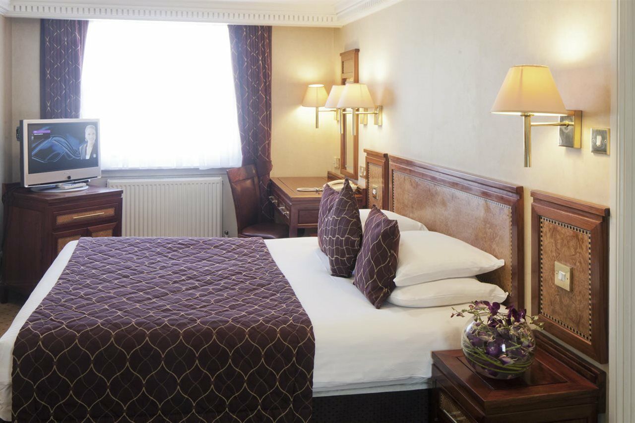 Grange Clarendon 4*