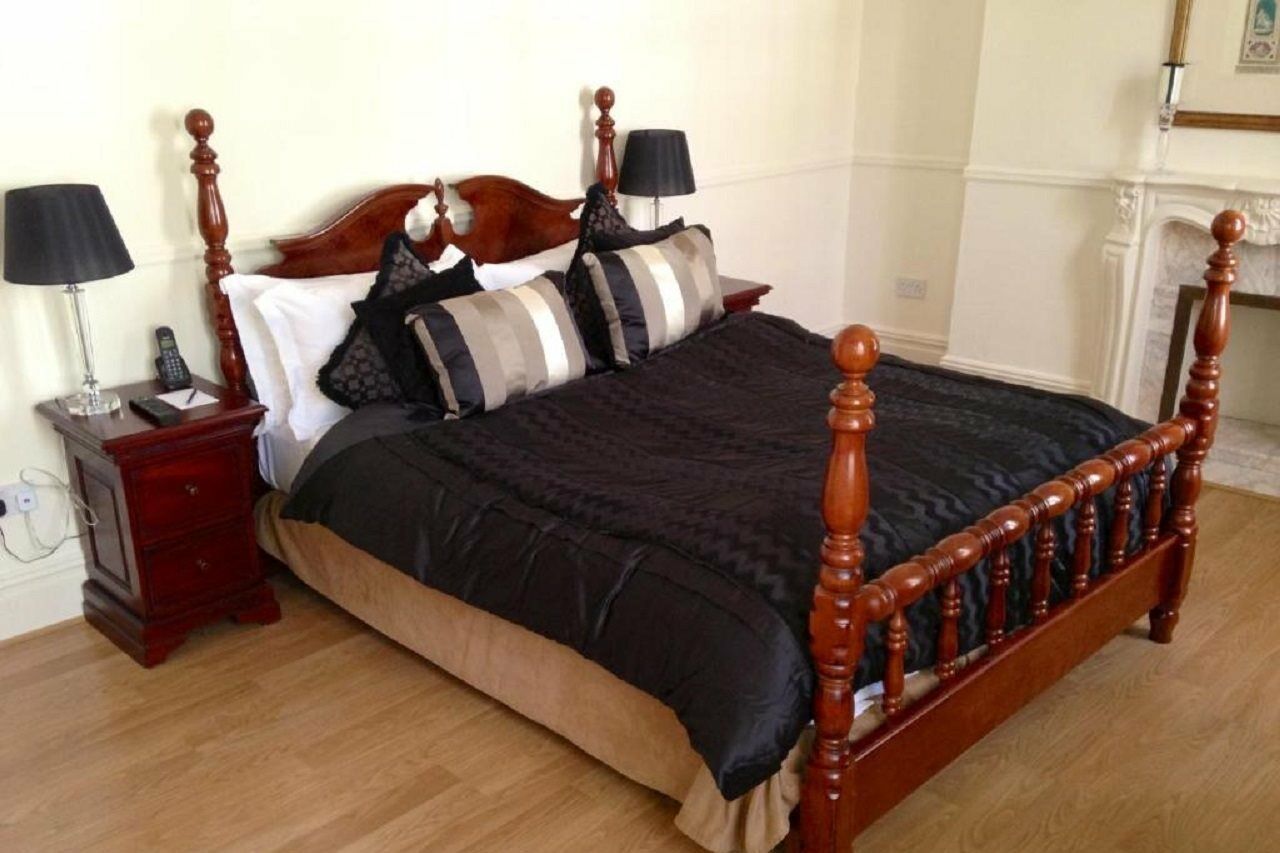 The Colonnade 4*