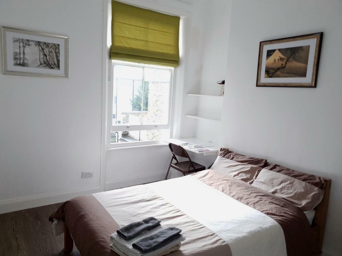 In Queen's Park Homestay London