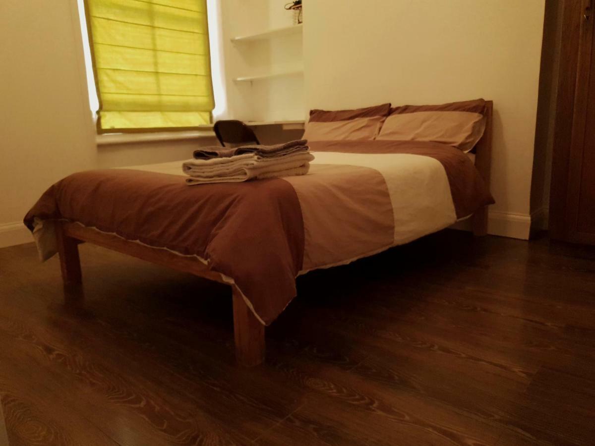 Homestay In Queen's Park London