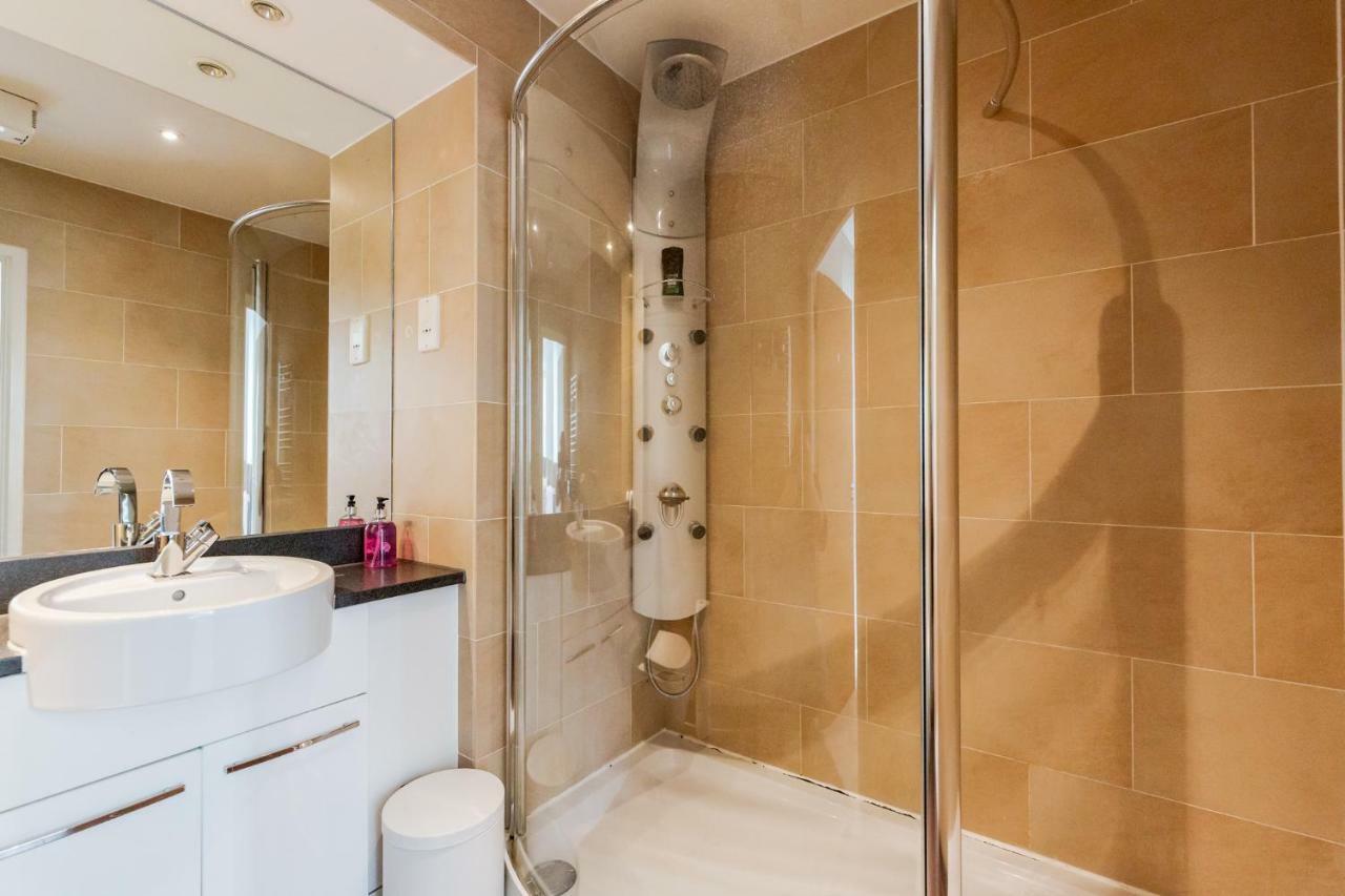 Apartment Royal Docks Penthouse