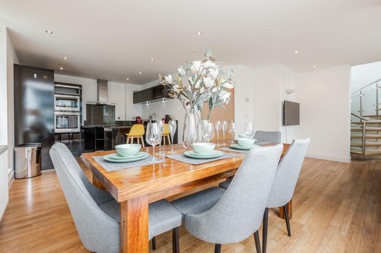 Royal Docks Penthouse London