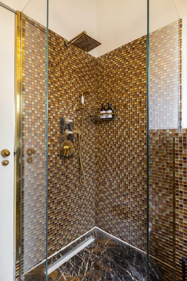 Casa Charles In Mayfair London
