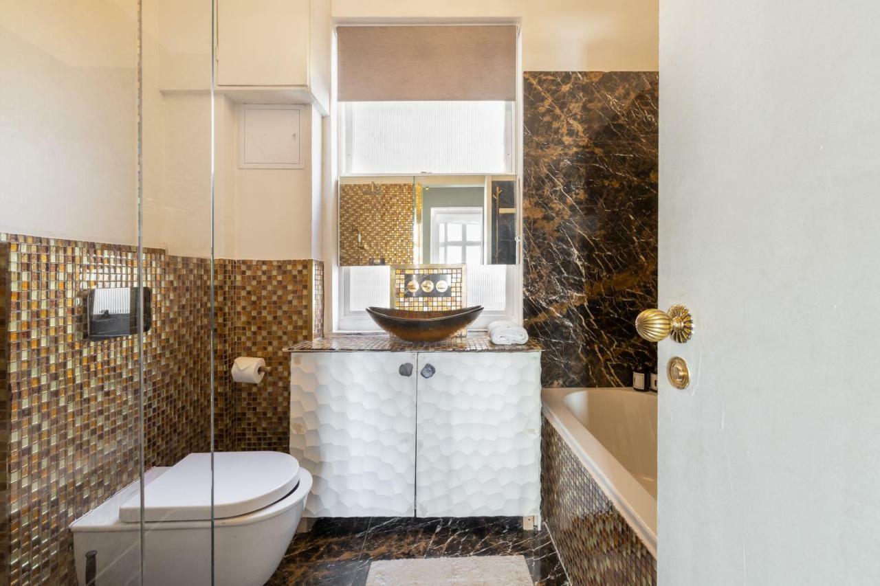 Casa Charles In Mayfair London