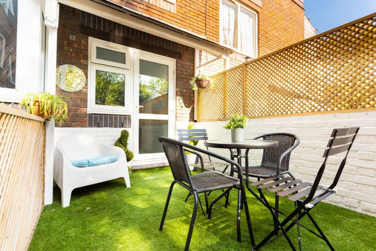Tower Bridge Rainbow Guest house London