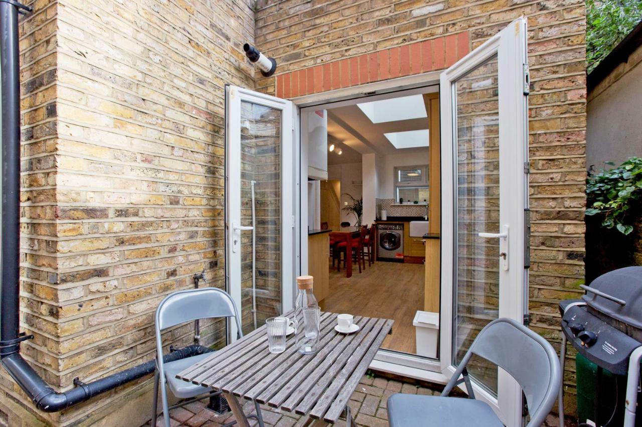 Apartment Highbury Fieldway London
