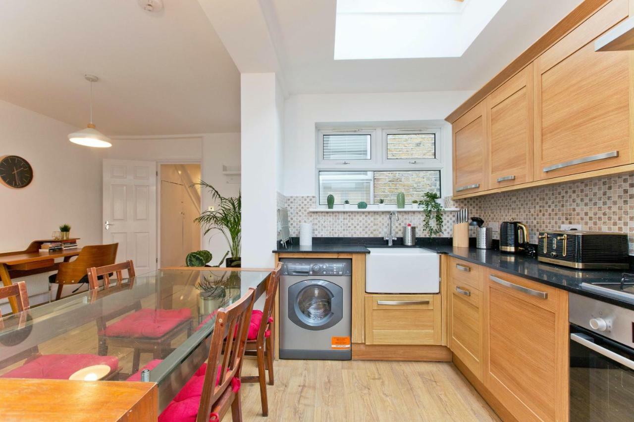 Apartment Highbury Fieldway