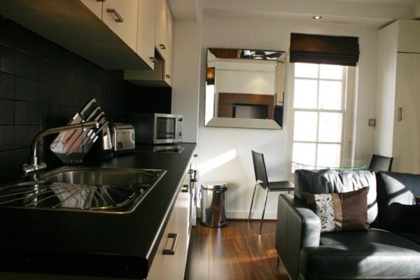 Mayfair Court Service 3* London