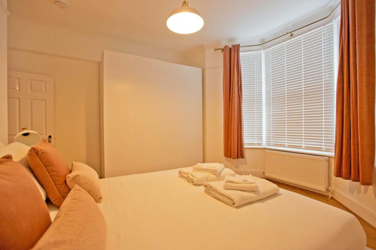 Highbury Fieldway Apartment