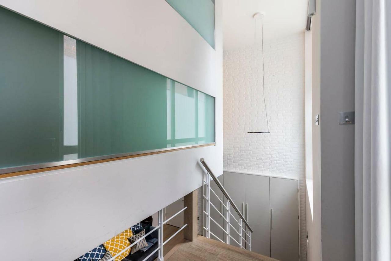 Luxury Modern Split Level 2br Covent Garden Apt London
