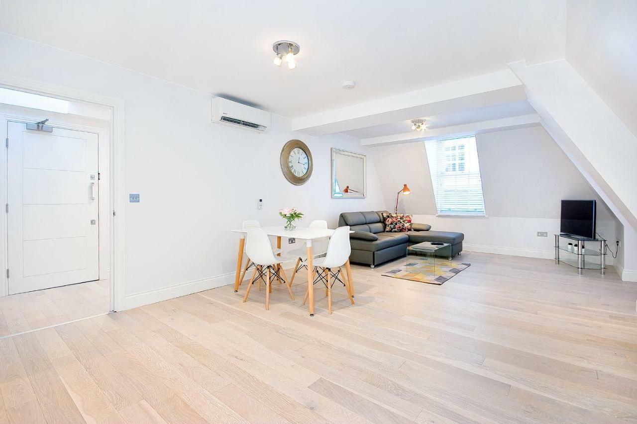 Eldon Chambers Flat 2 By Living *