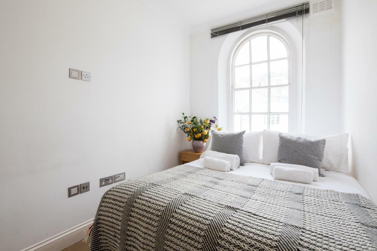Gloucester Terrace By Lime Street