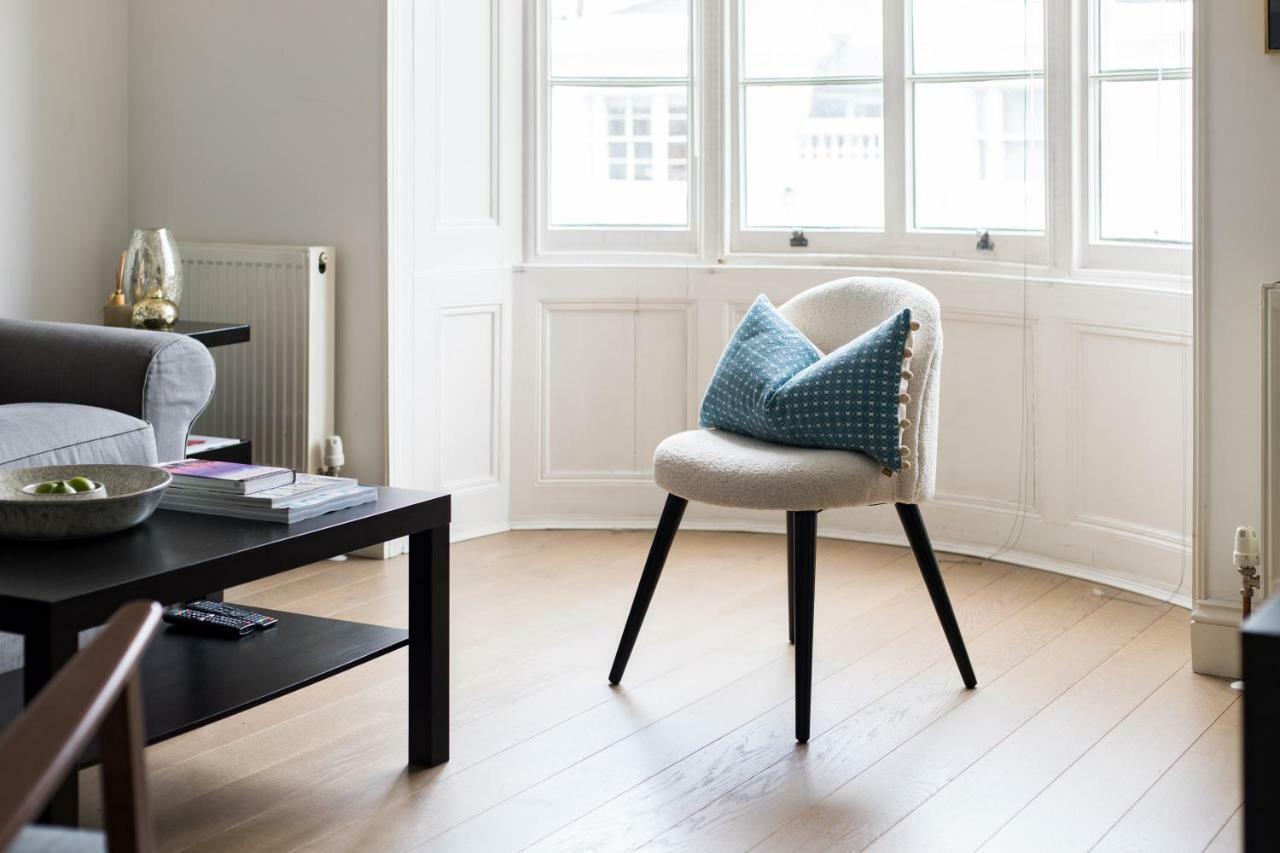 Gloucester Terrace By Lime Street London