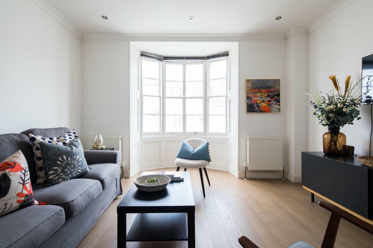 Gloucester Terrace By Lime Street *