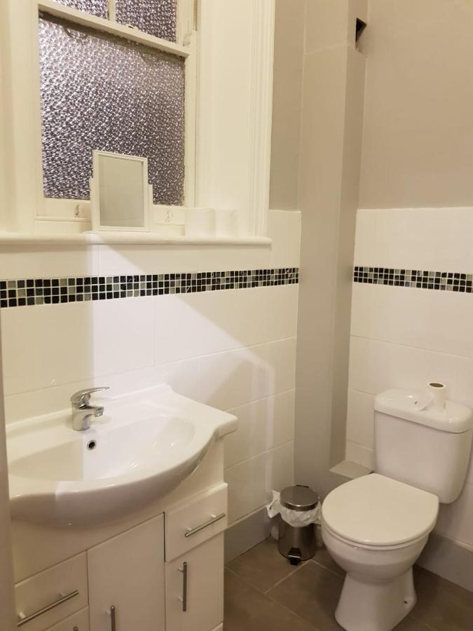 Tourian Lounge Hotel Bed & Breakfast 3*