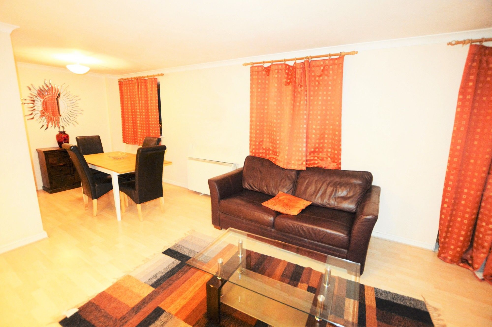 Zen - Docklands Apartment