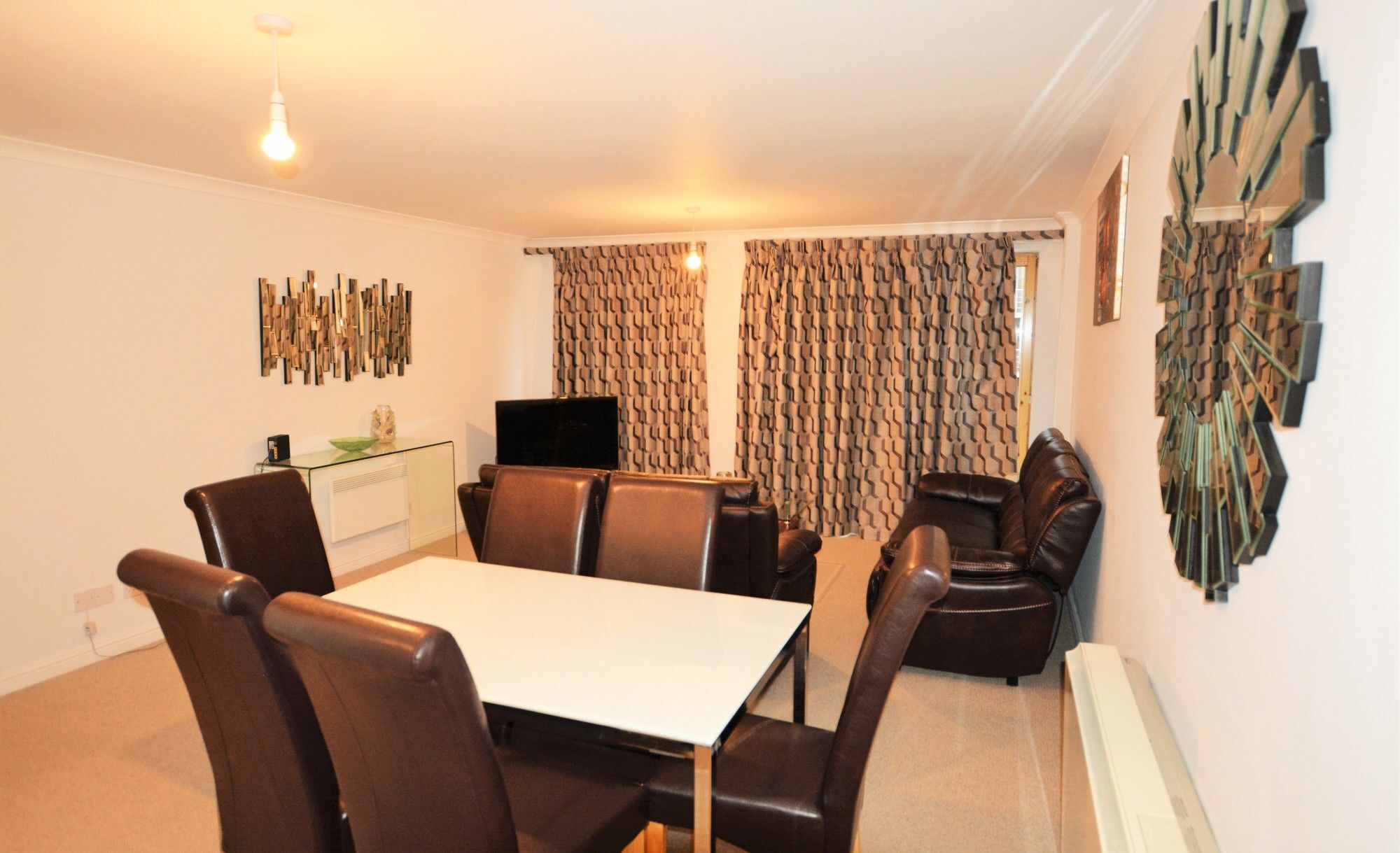 Zen - Docklands Apartment