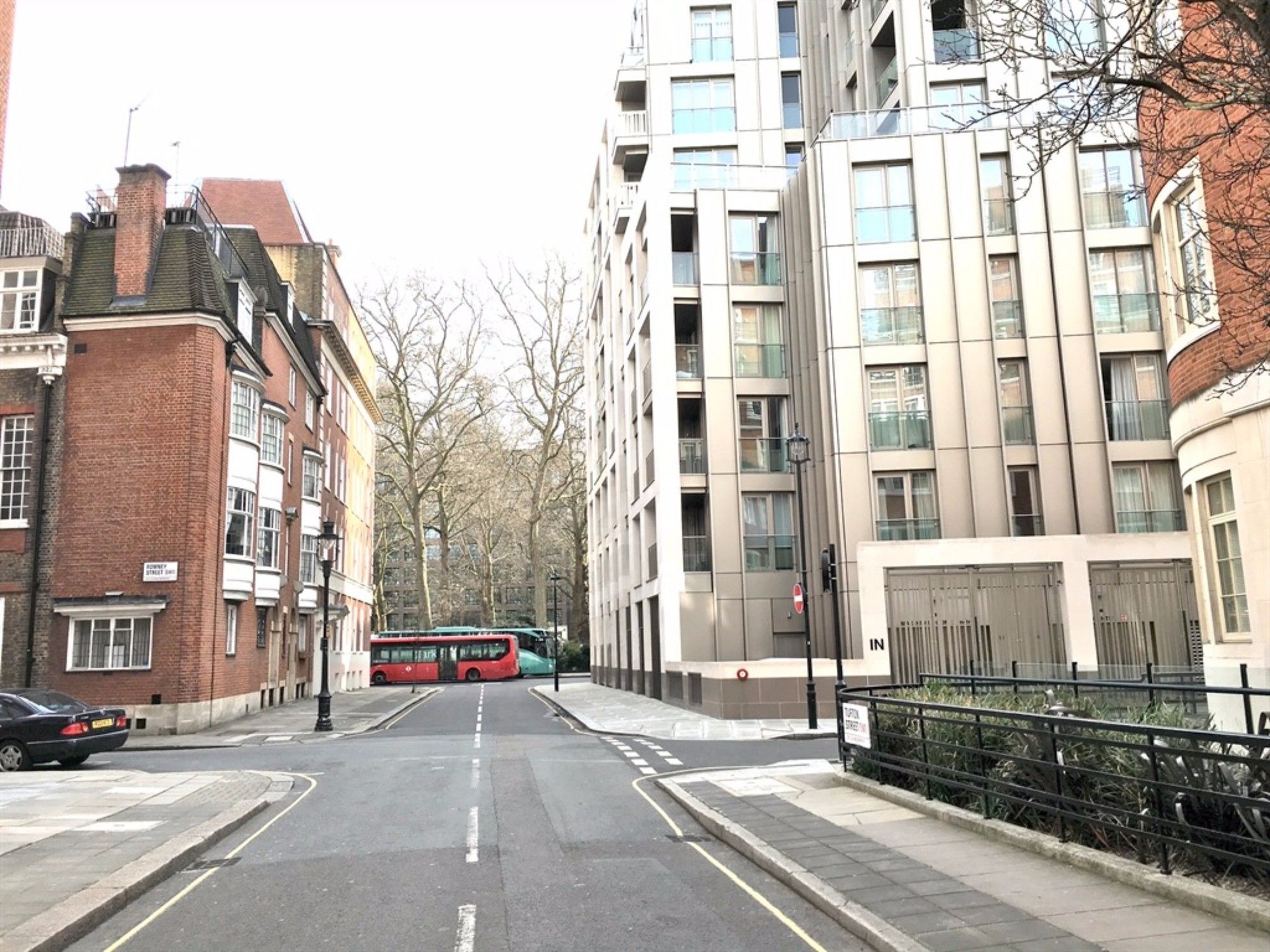 Westminster Studio Apartment *