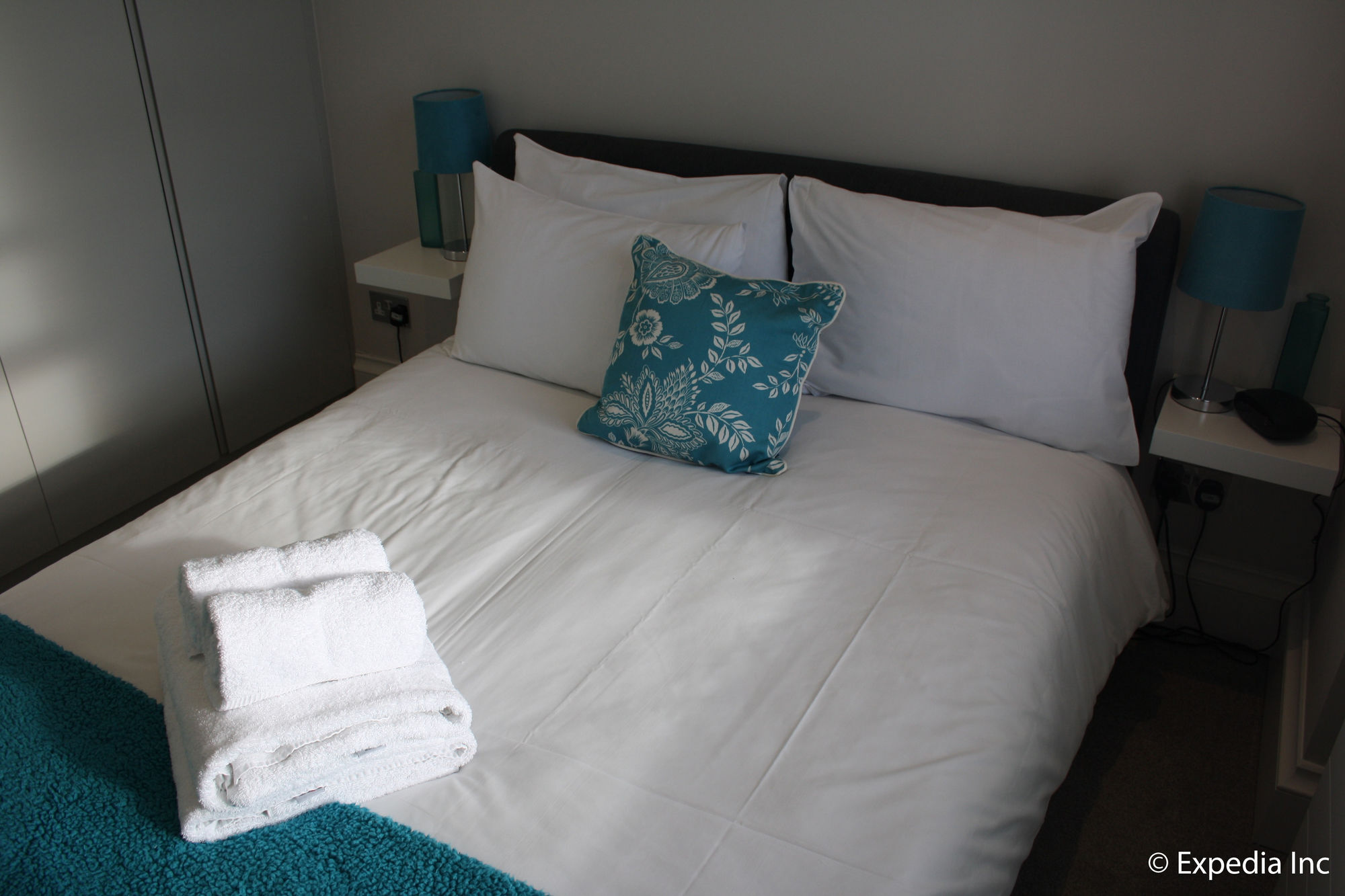 Barons Court Apartment London