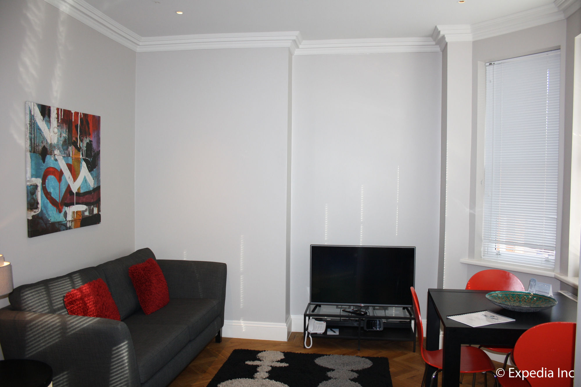 Apartment Barons Court