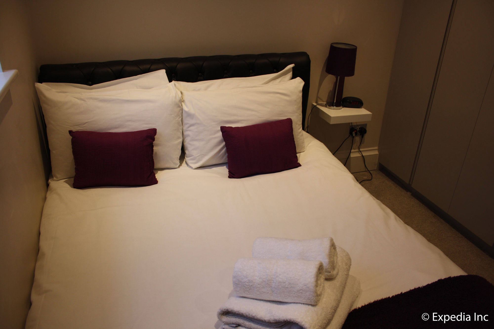 Apartment Barons Court London