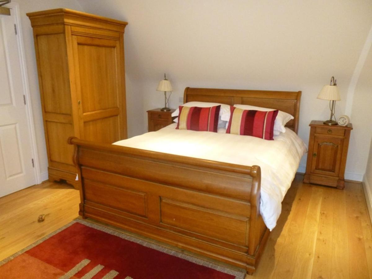 The Oaks Guest house London