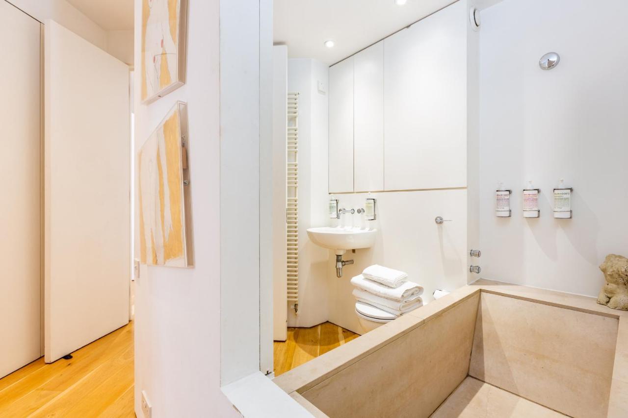 Oxford Circus Designer Apartment