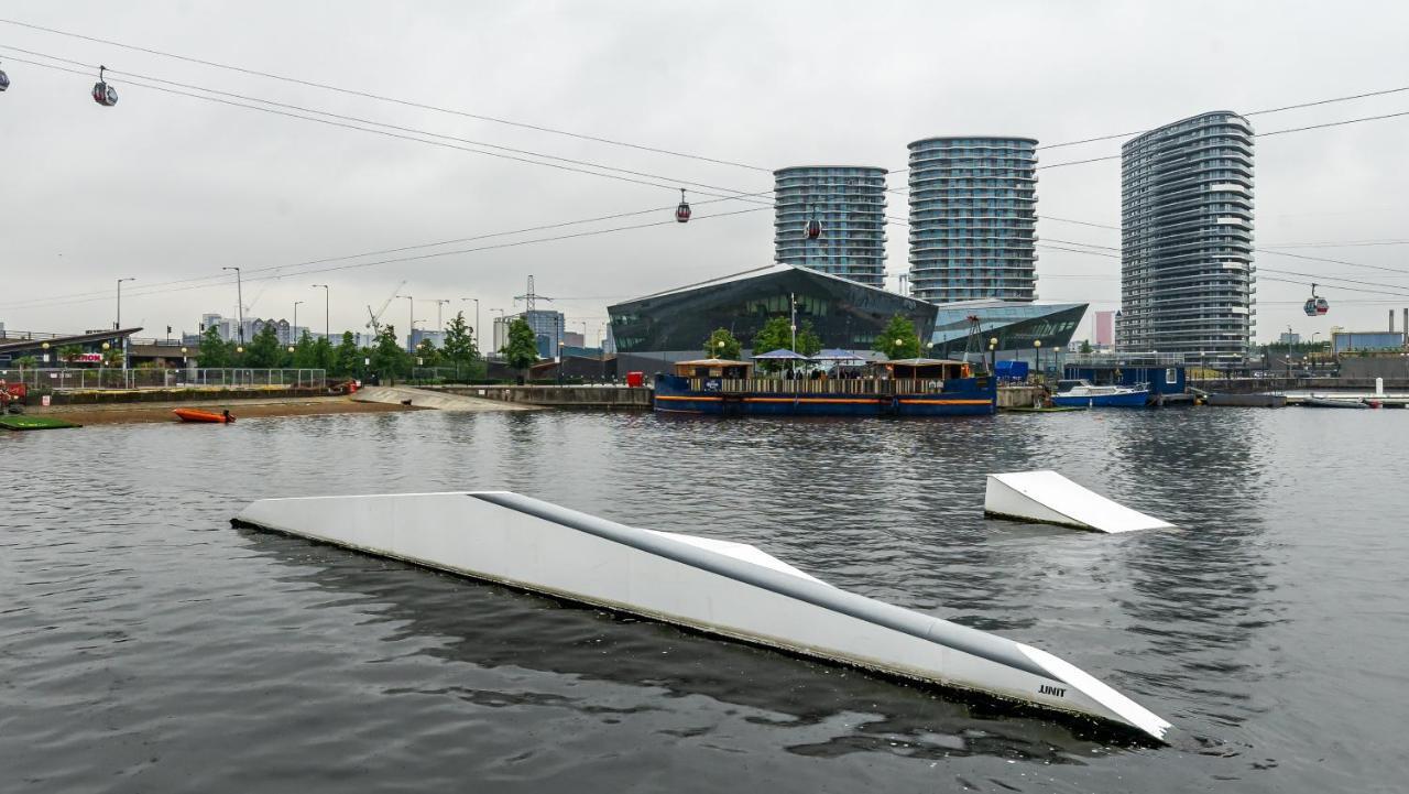 Cosy Riverview-london Excel Centre-o2 Arena Homestay