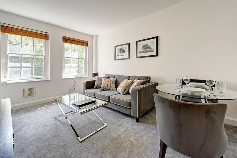 Pelham Court Apartment *