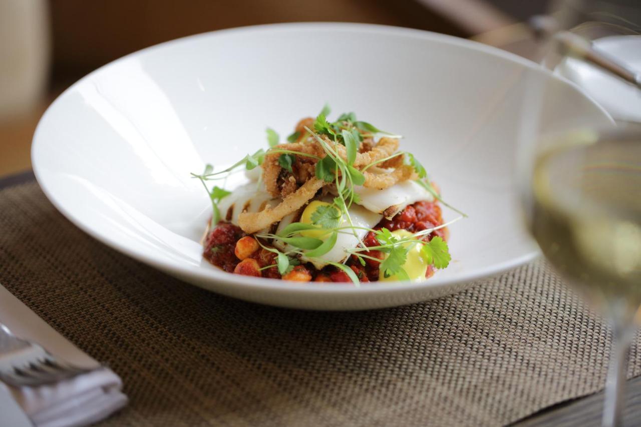 The Athenaeum & Residences 5*