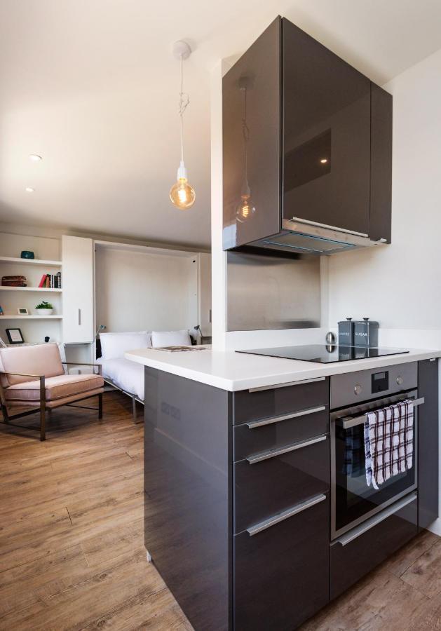Canguroproperties - Pinehurst Court Apartment London